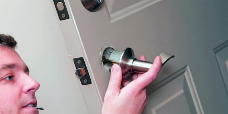 Door Locksmith Near Me - Frank Security Locks - Locksmith